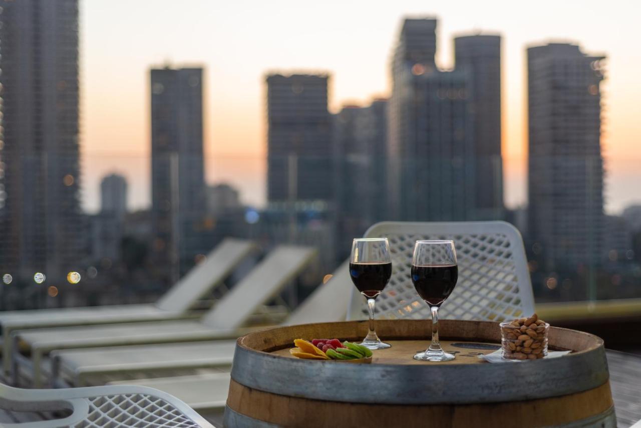 Hotel Indigo Tel Aviv - Diamond District By Ihg Giv'atayim Екстериор снимка View from the rooftop